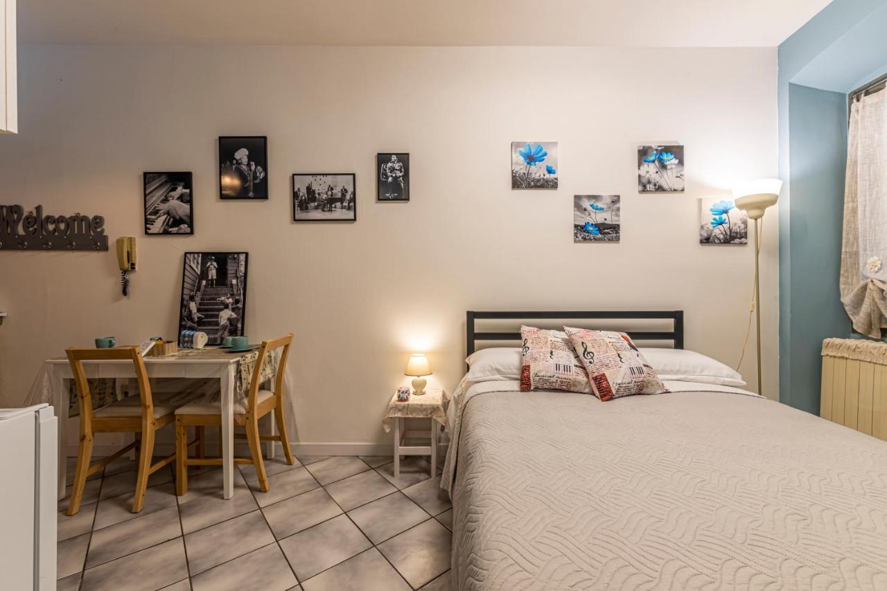 Апартаменты Due Minuti Dal Lago Casa Melodia Интра Экстерьер фото